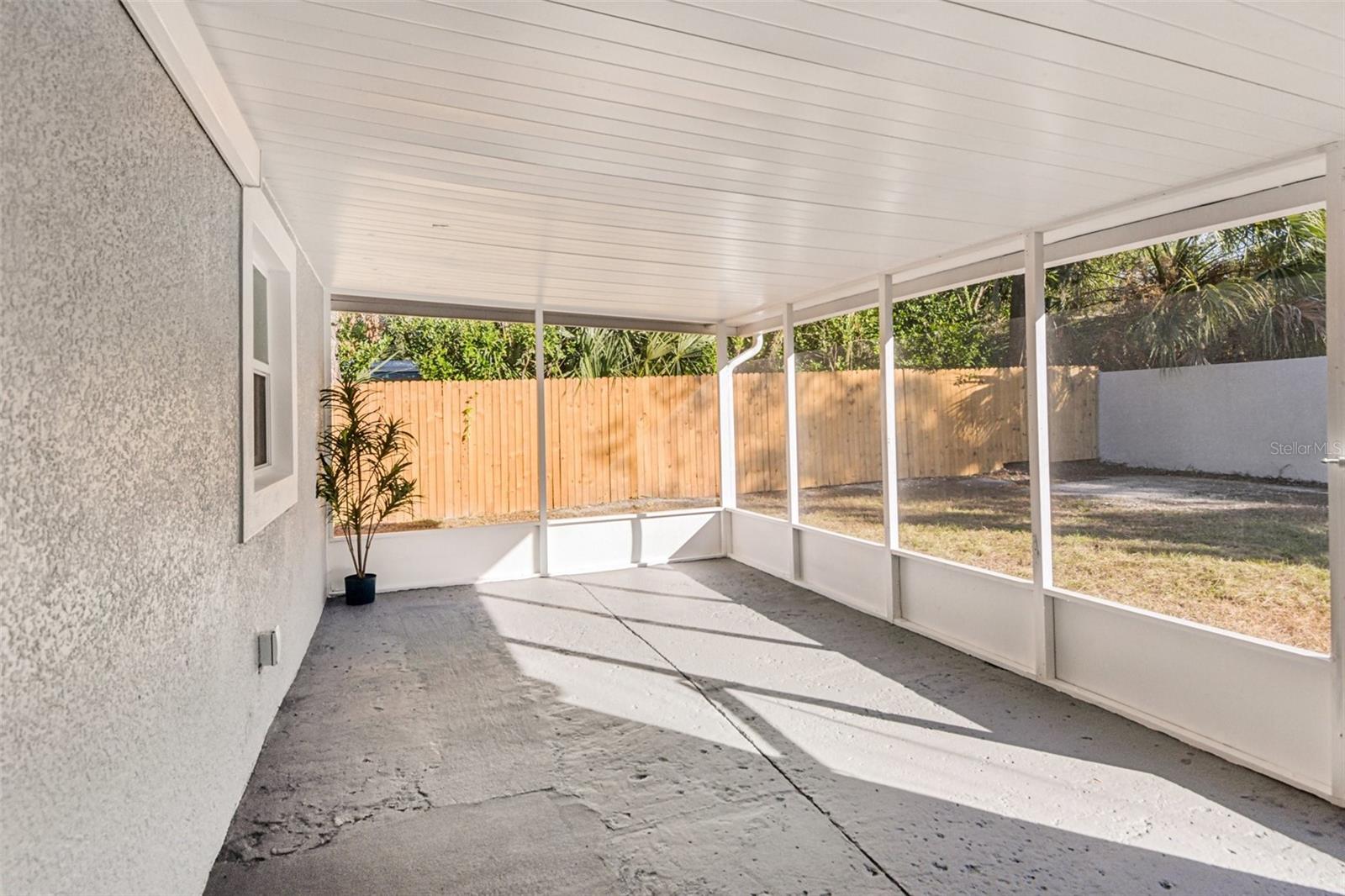 Image 31 of 49 For 2425 Ramona Circle