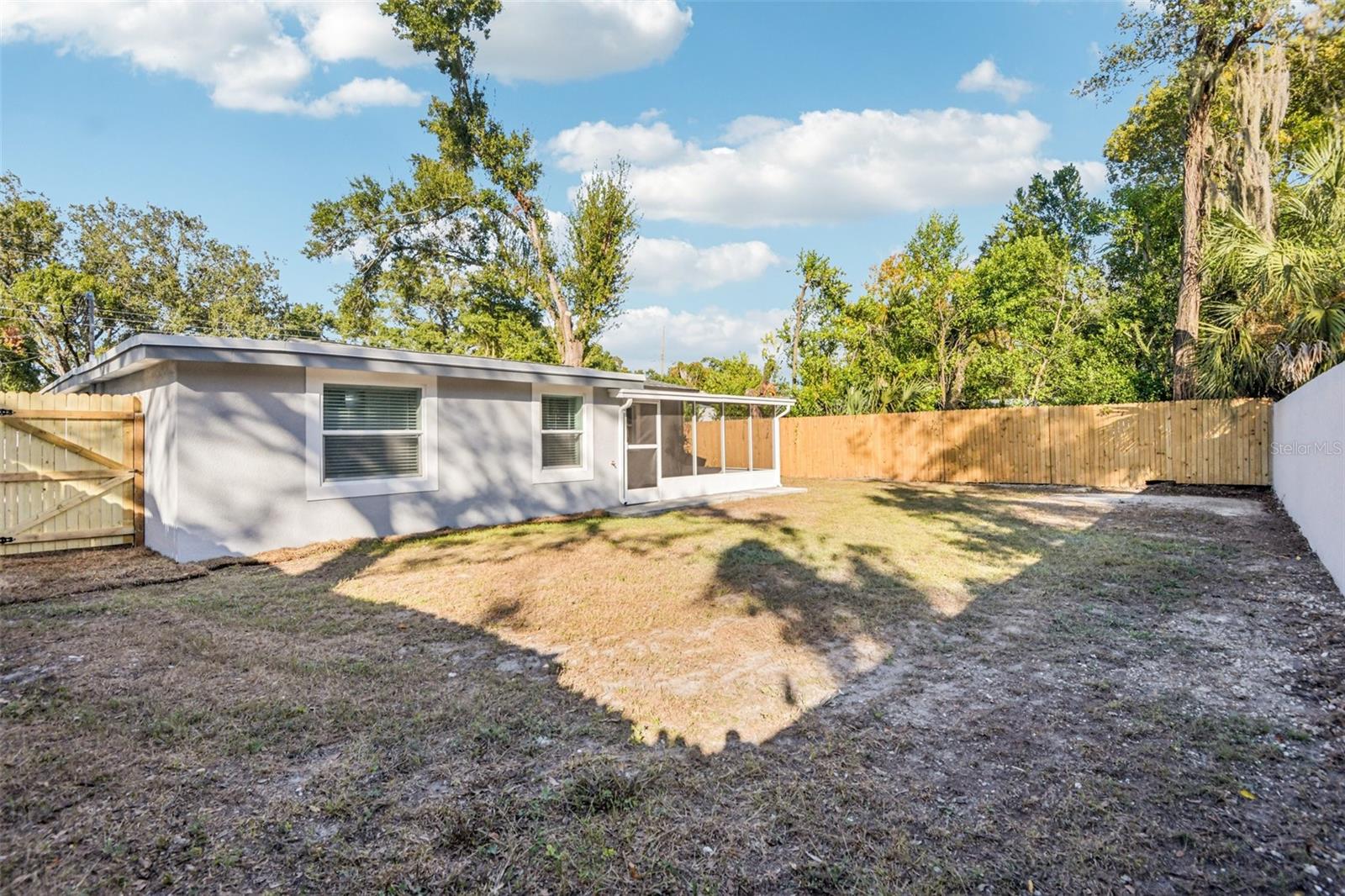 Image 36 of 49 For 2425 Ramona Circle