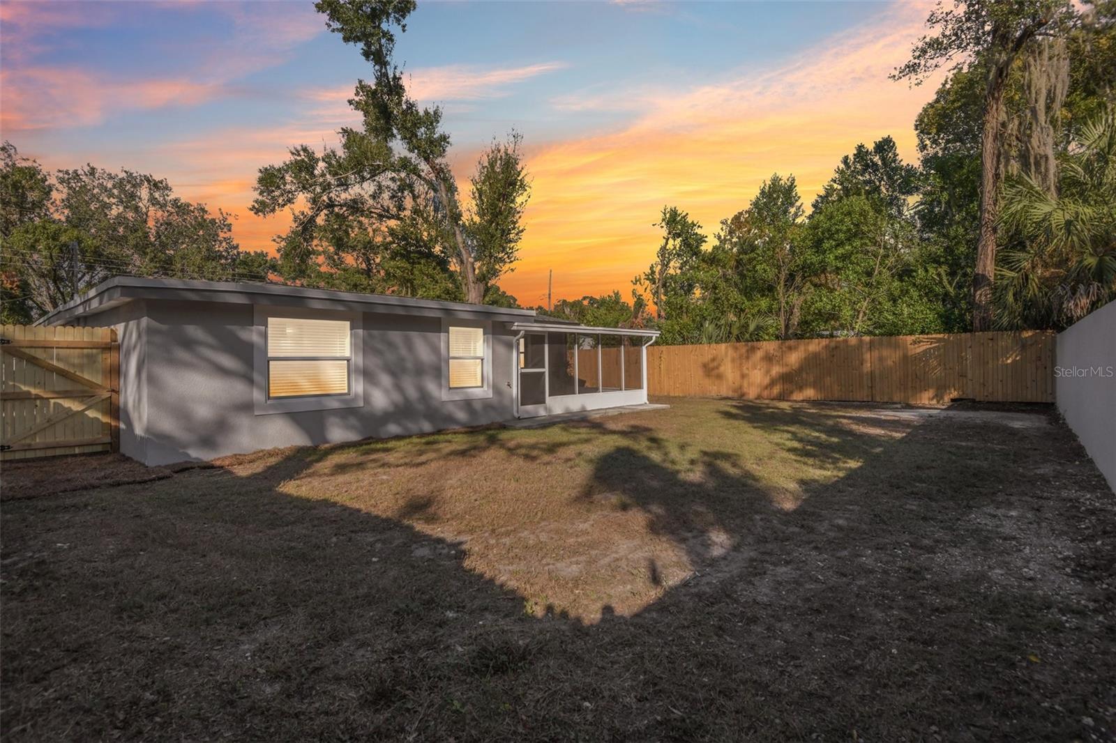 Image 42 of 49 For 2425 Ramona Circle