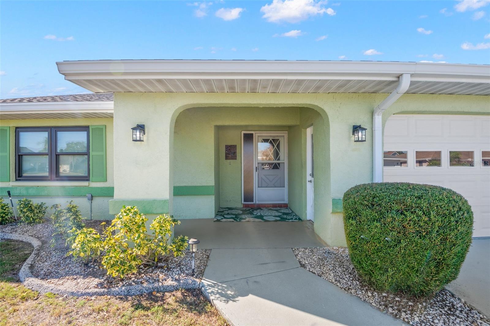 Image 5 of 51 For 302 Linger Lane