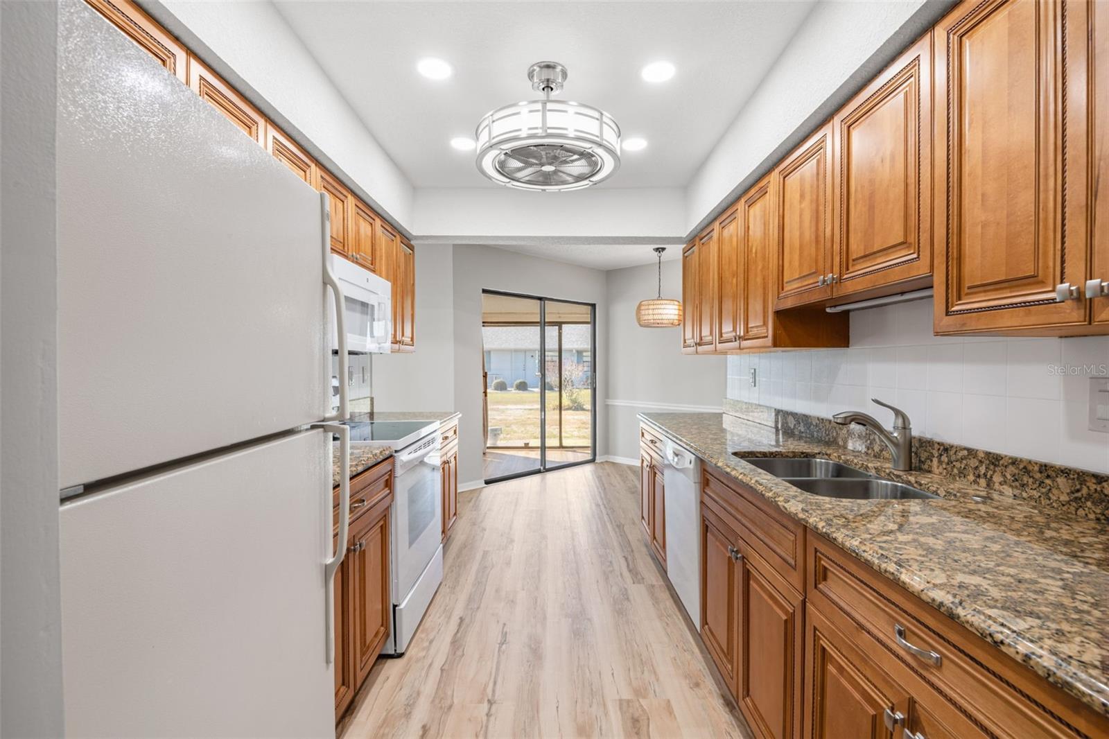 Image 7 of 51 For 302 Linger Lane