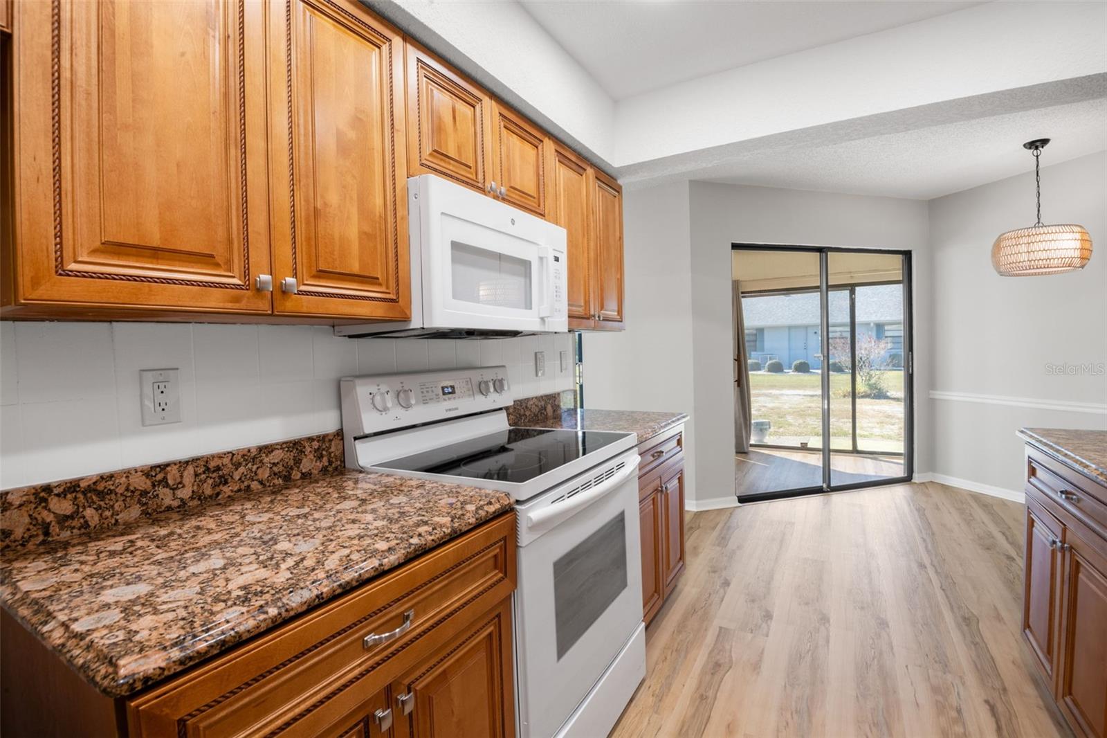 Image 9 of 51 For 302 Linger Lane