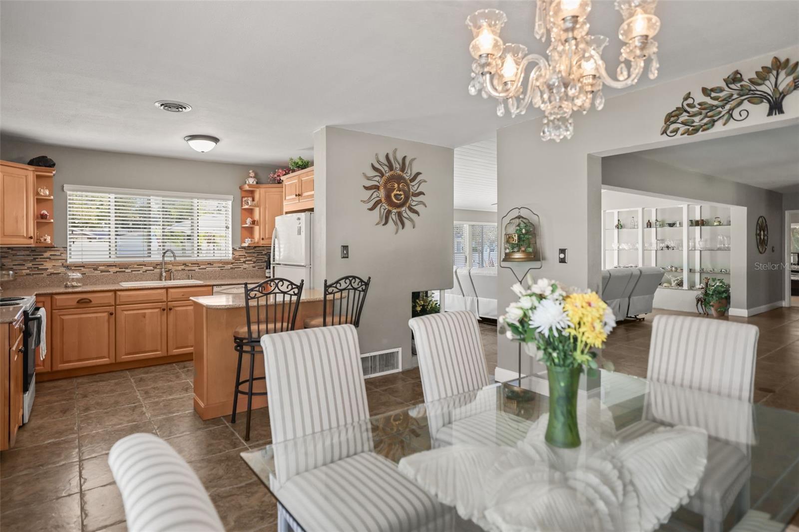 Listing photo id 24 for 55 Valencia Drive