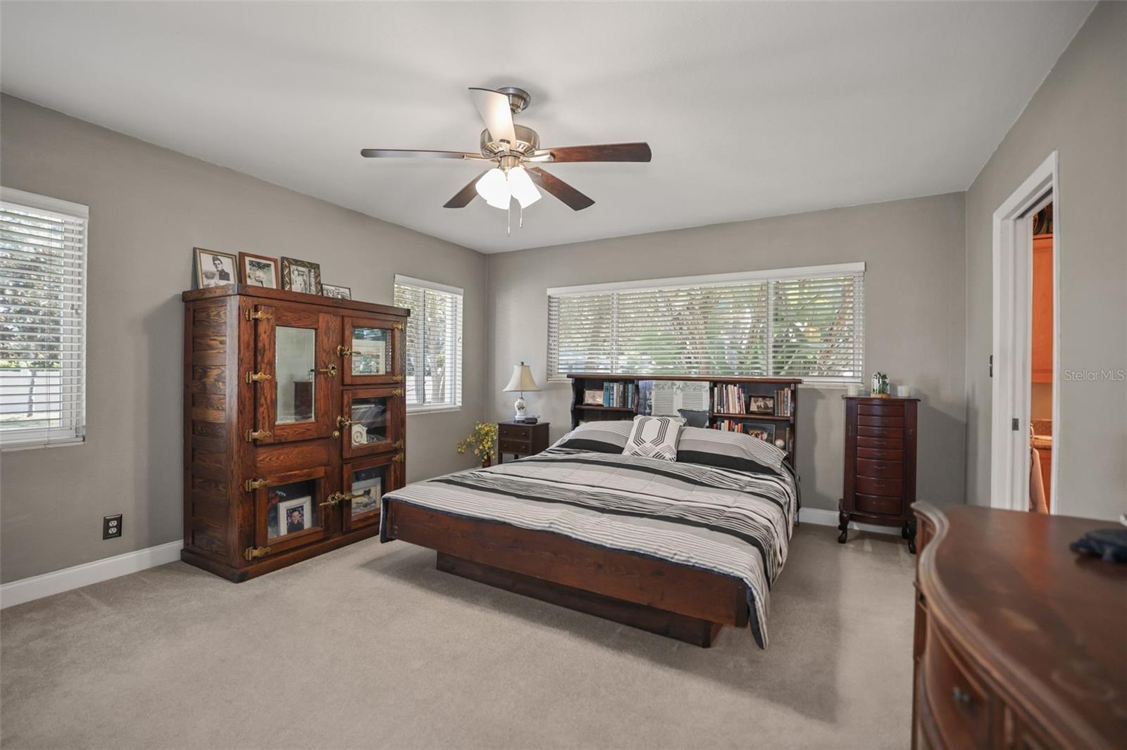 Listing photo id 29 for 55 Valencia Drive