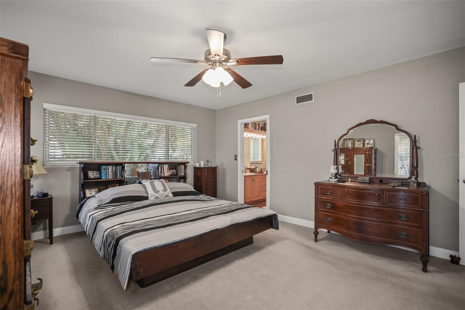 Listing photo id 30 for 55 Valencia Drive