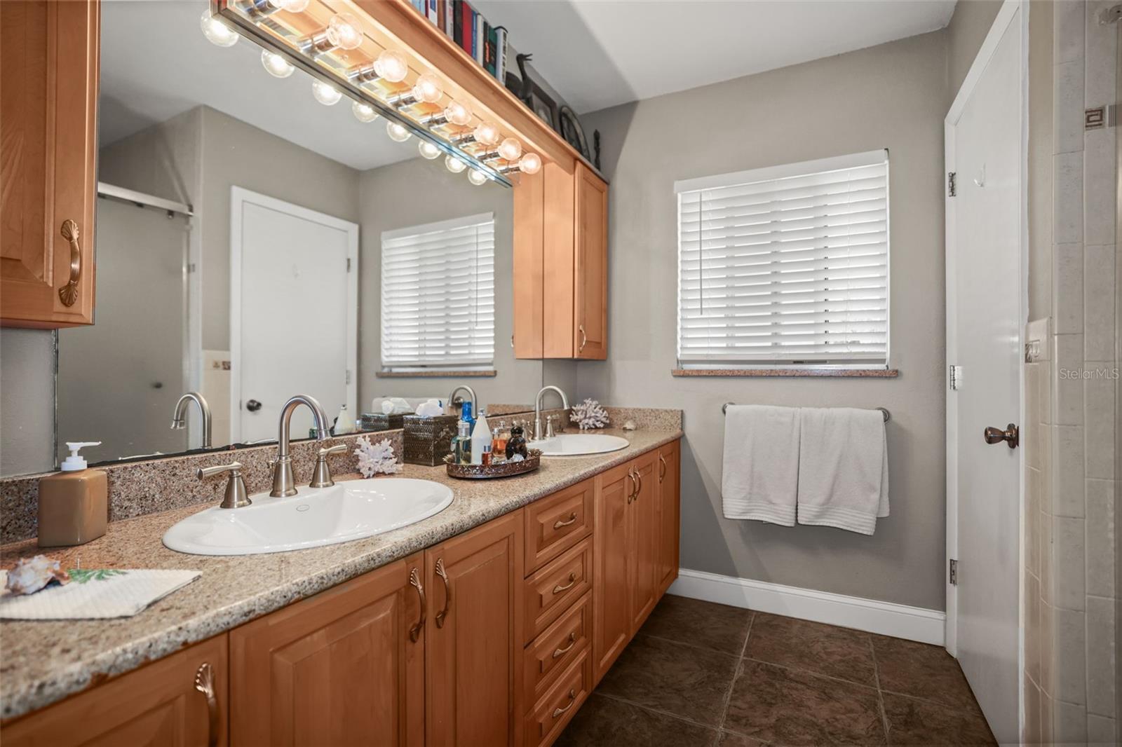 Listing photo id 34 for 55 Valencia Drive