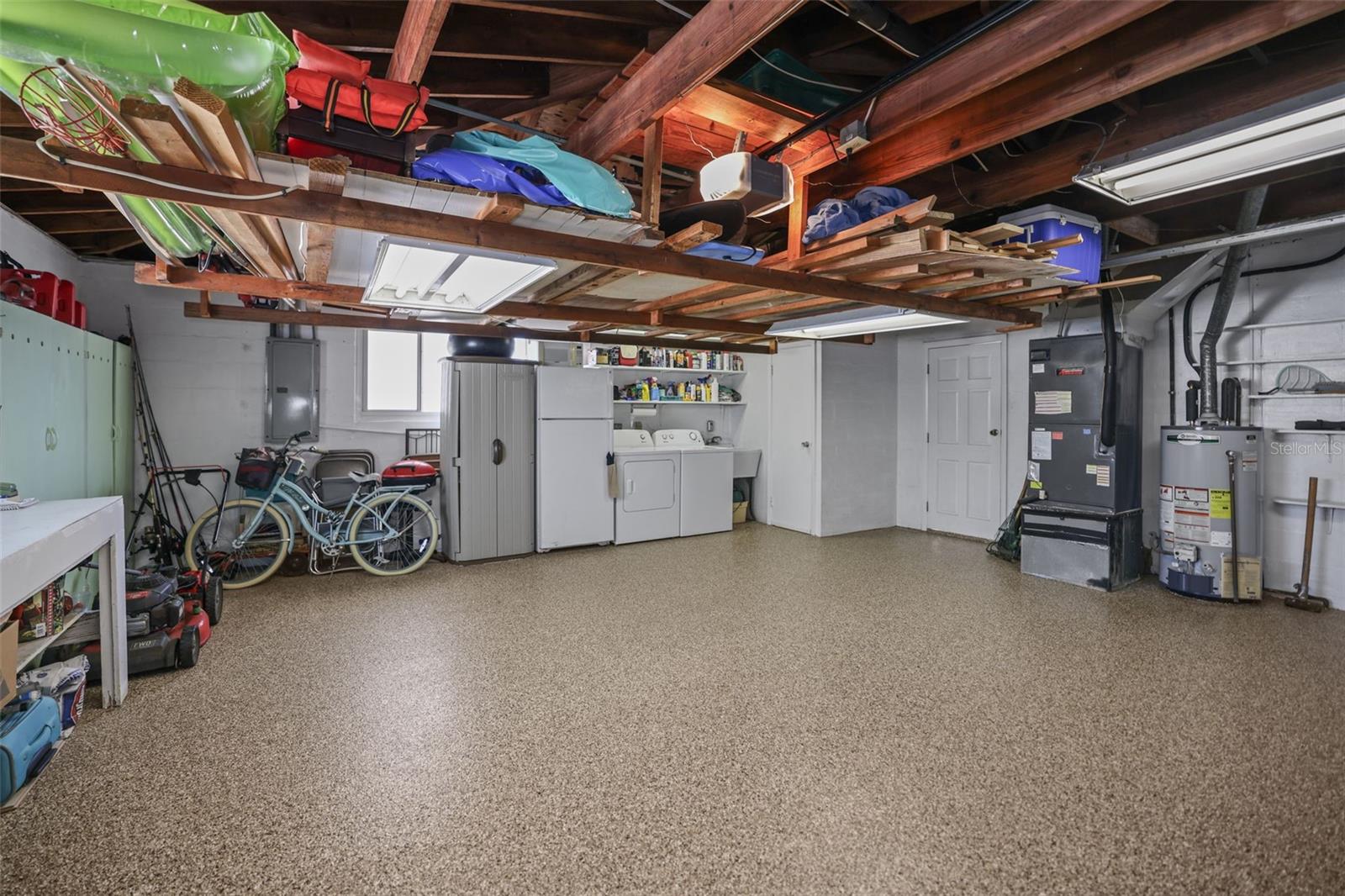 Listing photo id 38 for 55 Valencia Drive