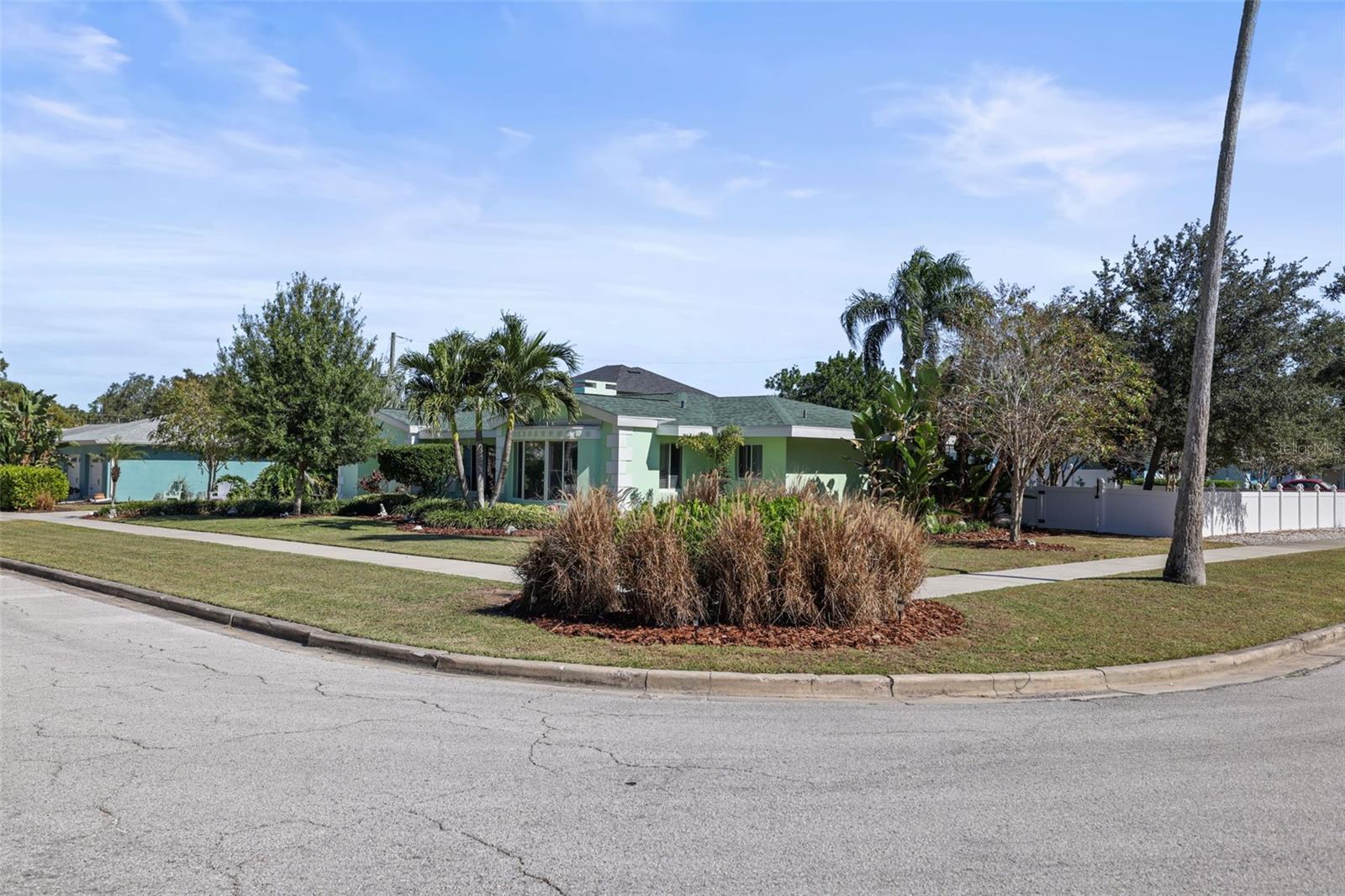 Listing photo id 46 for 55 Valencia Drive