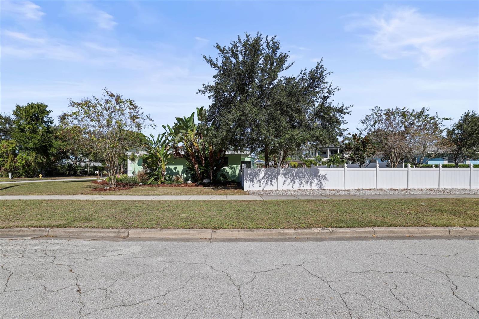 Listing photo id 48 for 55 Valencia Drive