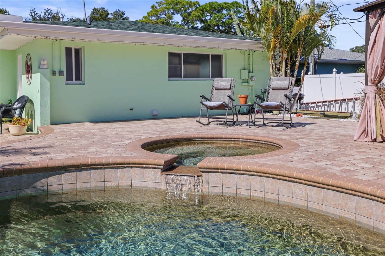 Listing photo id 7 for 55 Valencia Drive