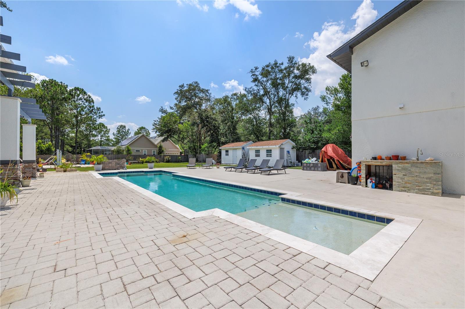 Image 11 of 30 For 18102 Livingston Avenue