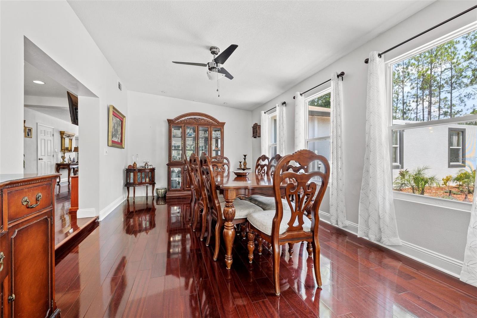 Image 7 of 30 For 18102 Livingston Avenue