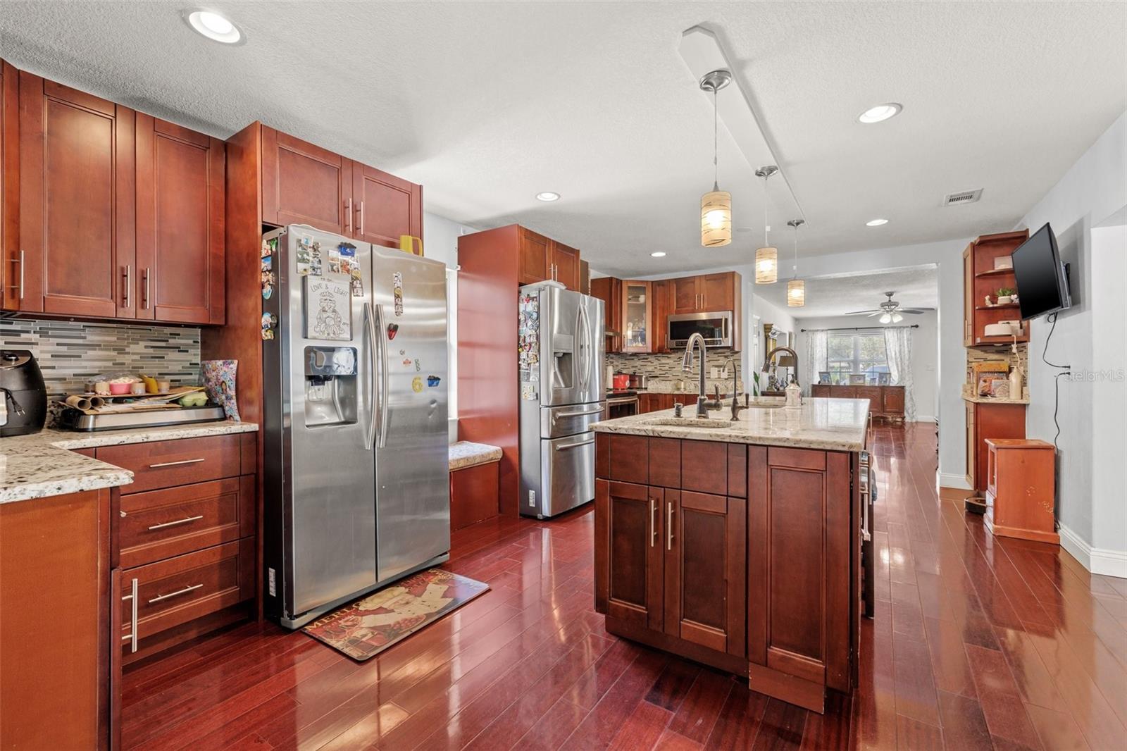 Image 8 of 30 For 18102 Livingston Avenue