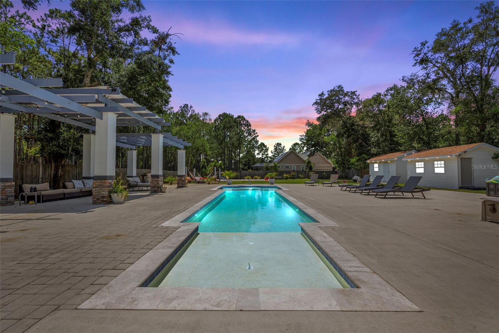 Image 9 of 30 For 18102 Livingston Avenue