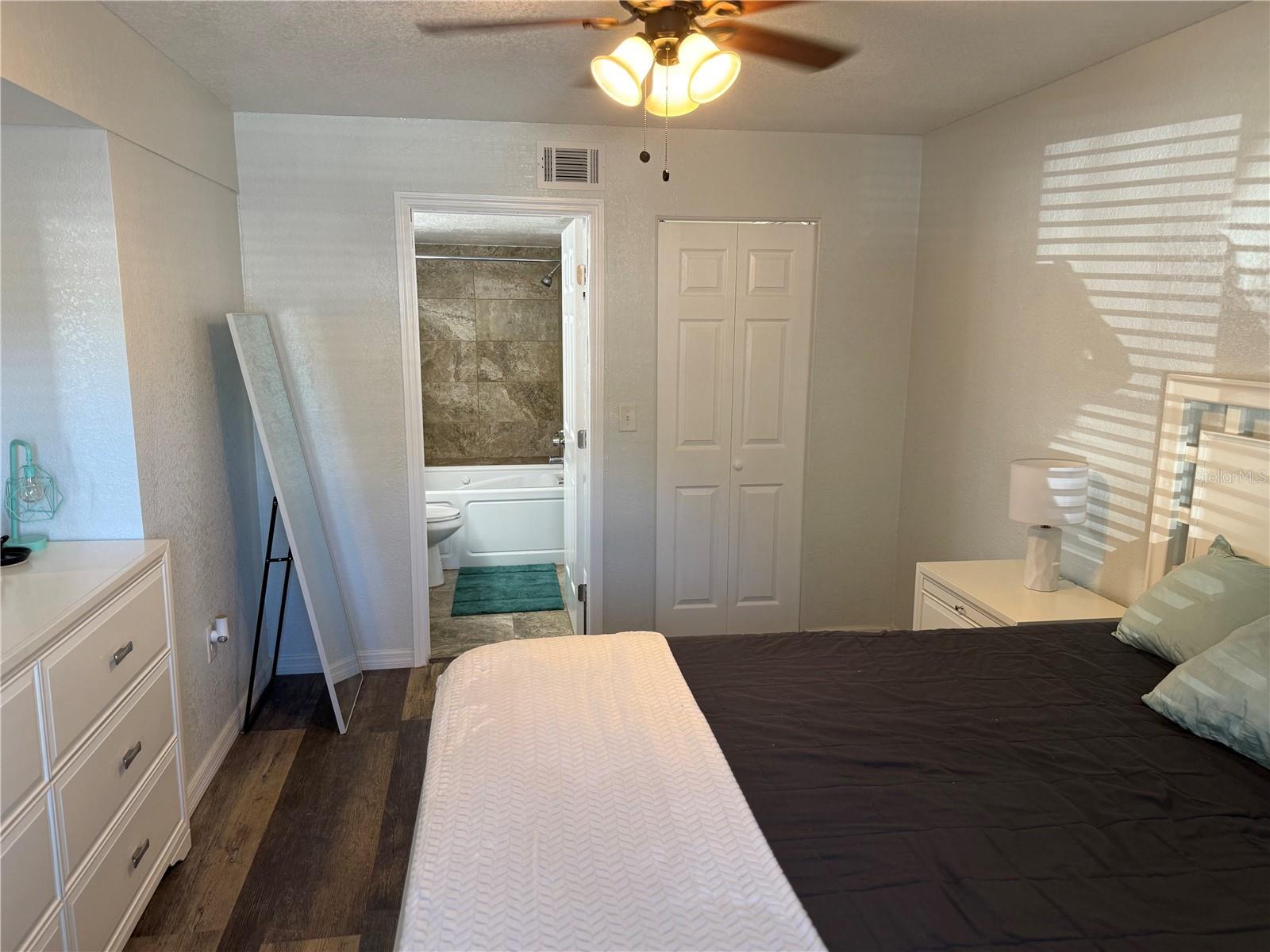 Image 20 of 43 For 4025 Angel Oak Court 103