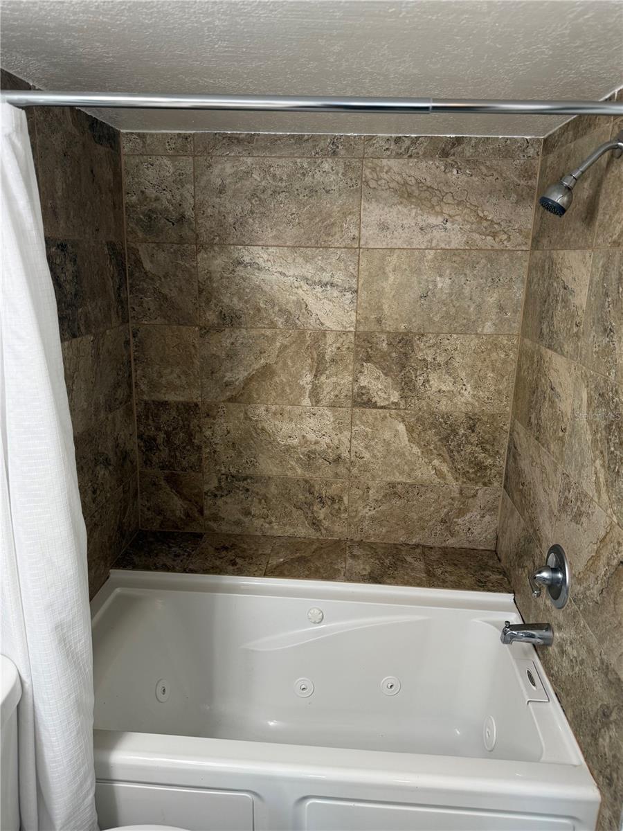 Image 24 of 43 For 4025 Angel Oak Court 103