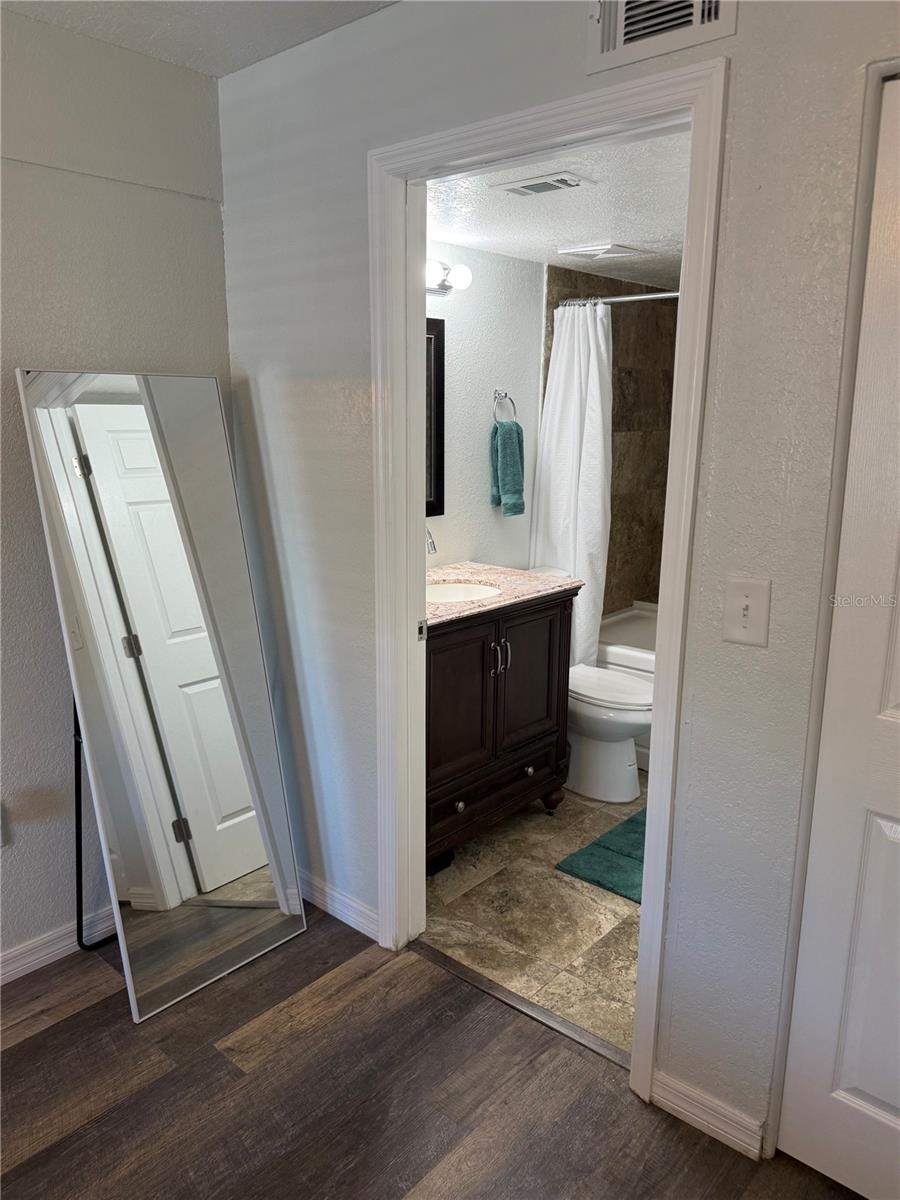 Image 25 of 43 For 4025 Angel Oak Court 103