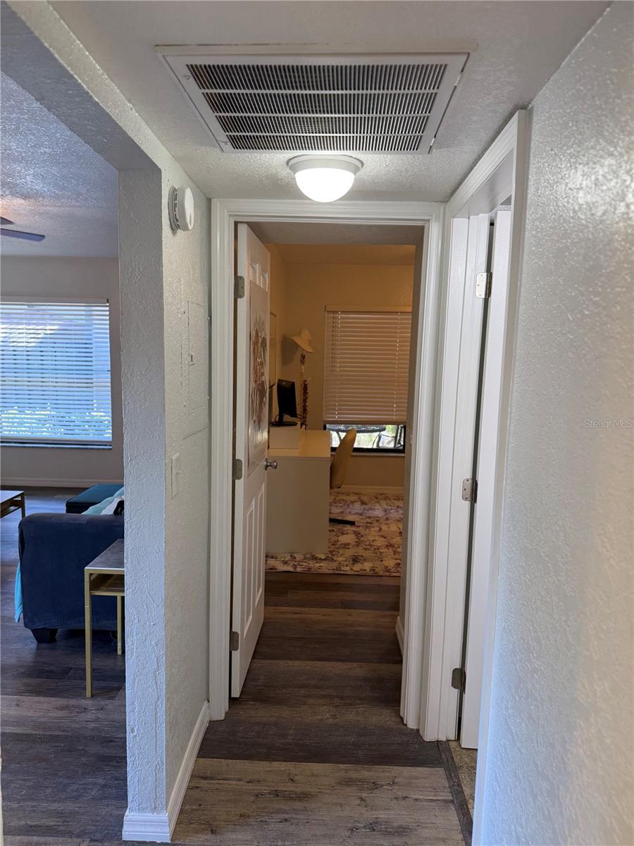 Image 27 of 43 For 4025 Angel Oak Court 103