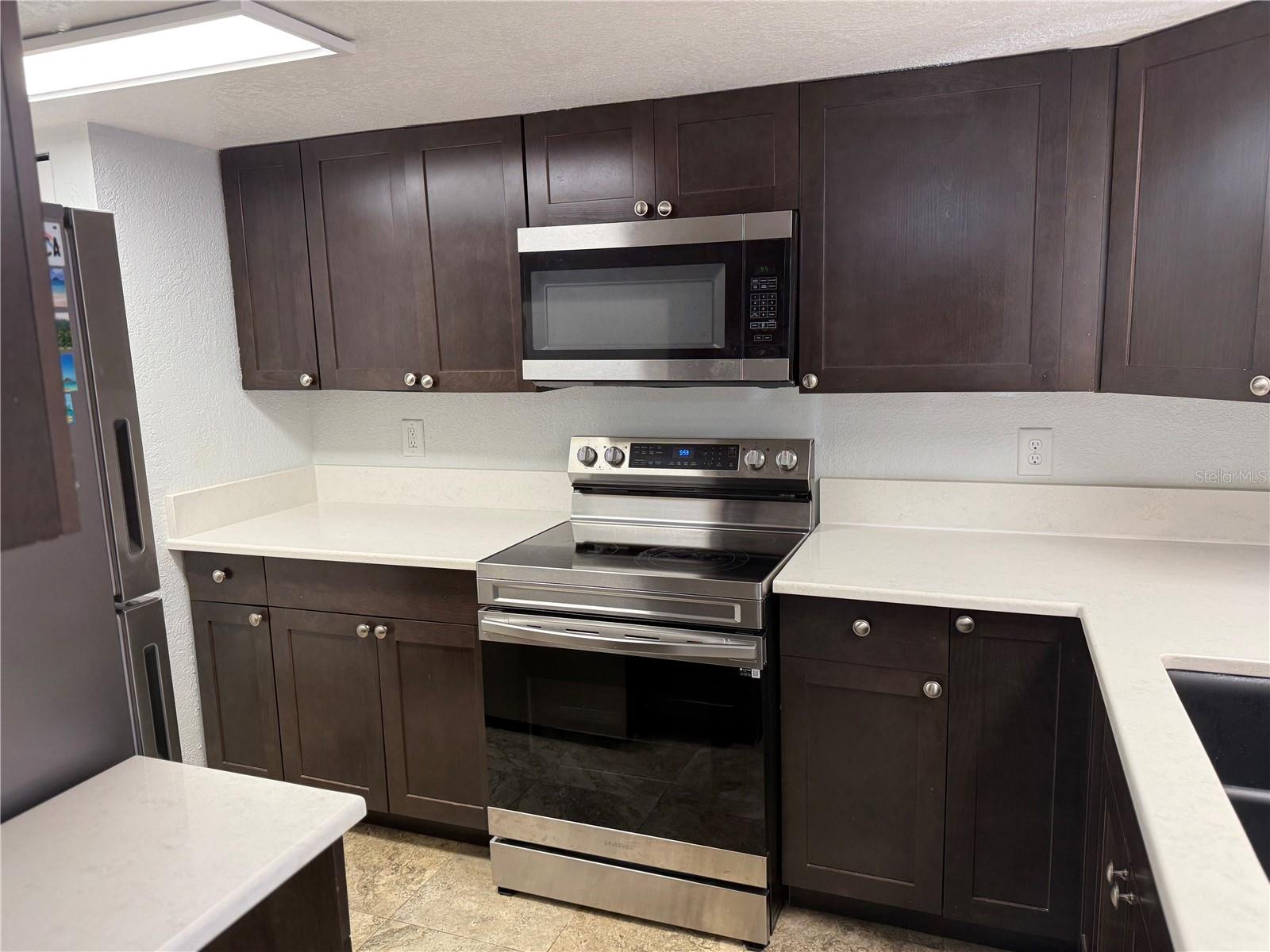 Image 7 of 43 For 4025 Angel Oak Court 103