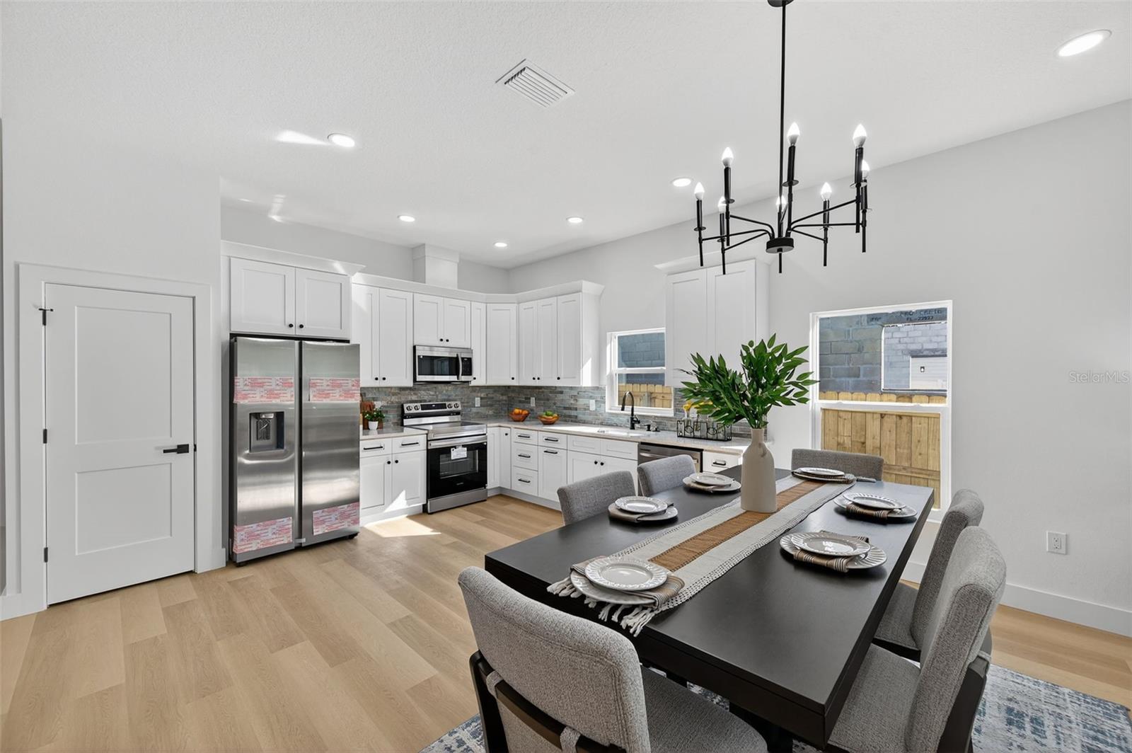 Image 19 of 55 For 8524 Newport Avenue