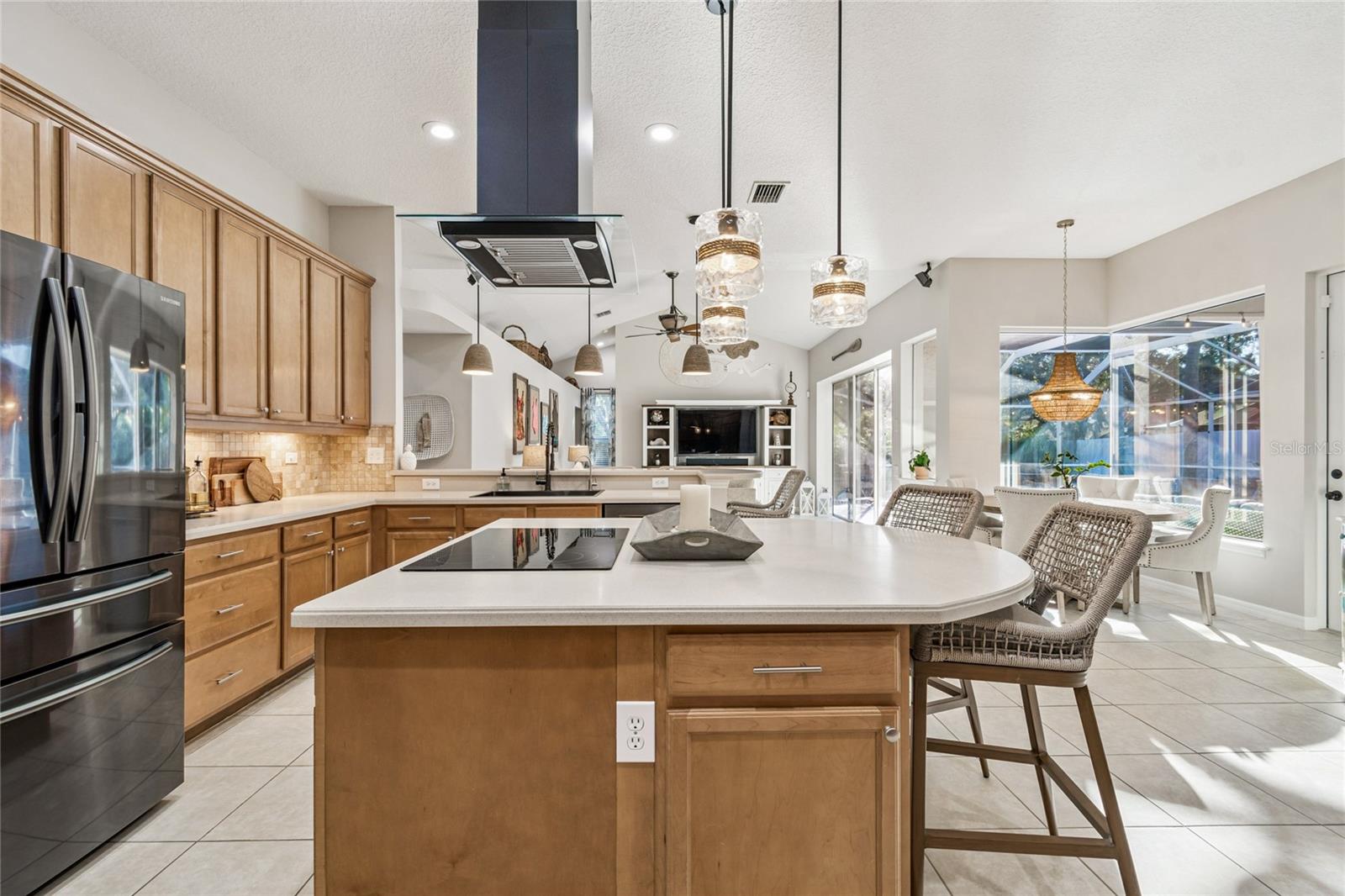 Image 41 of 88 For 19104 Nature Palm Lane