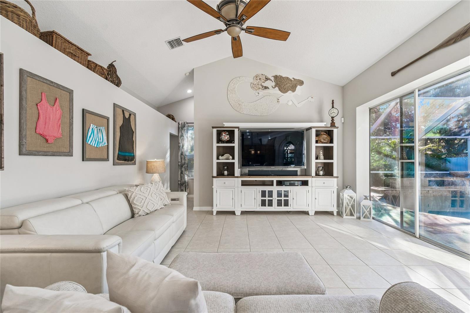 Image 46 of 88 For 19104 Nature Palm Lane