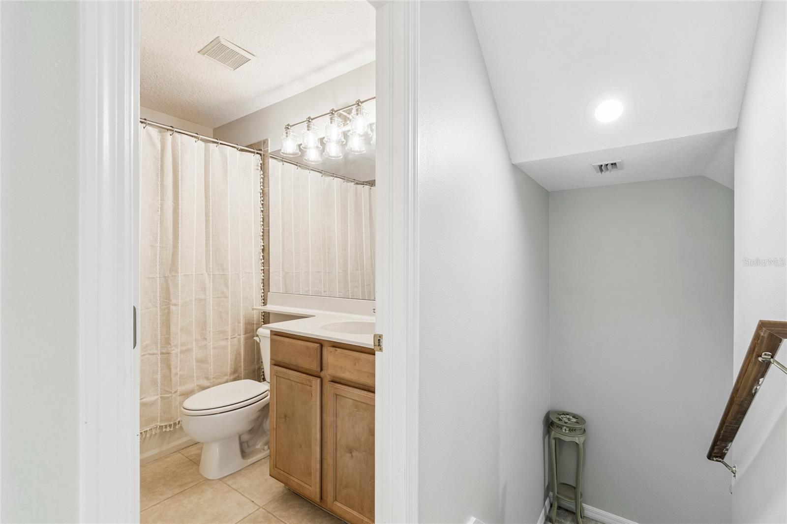 Image 61 of 88 For 19104 Nature Palm Lane