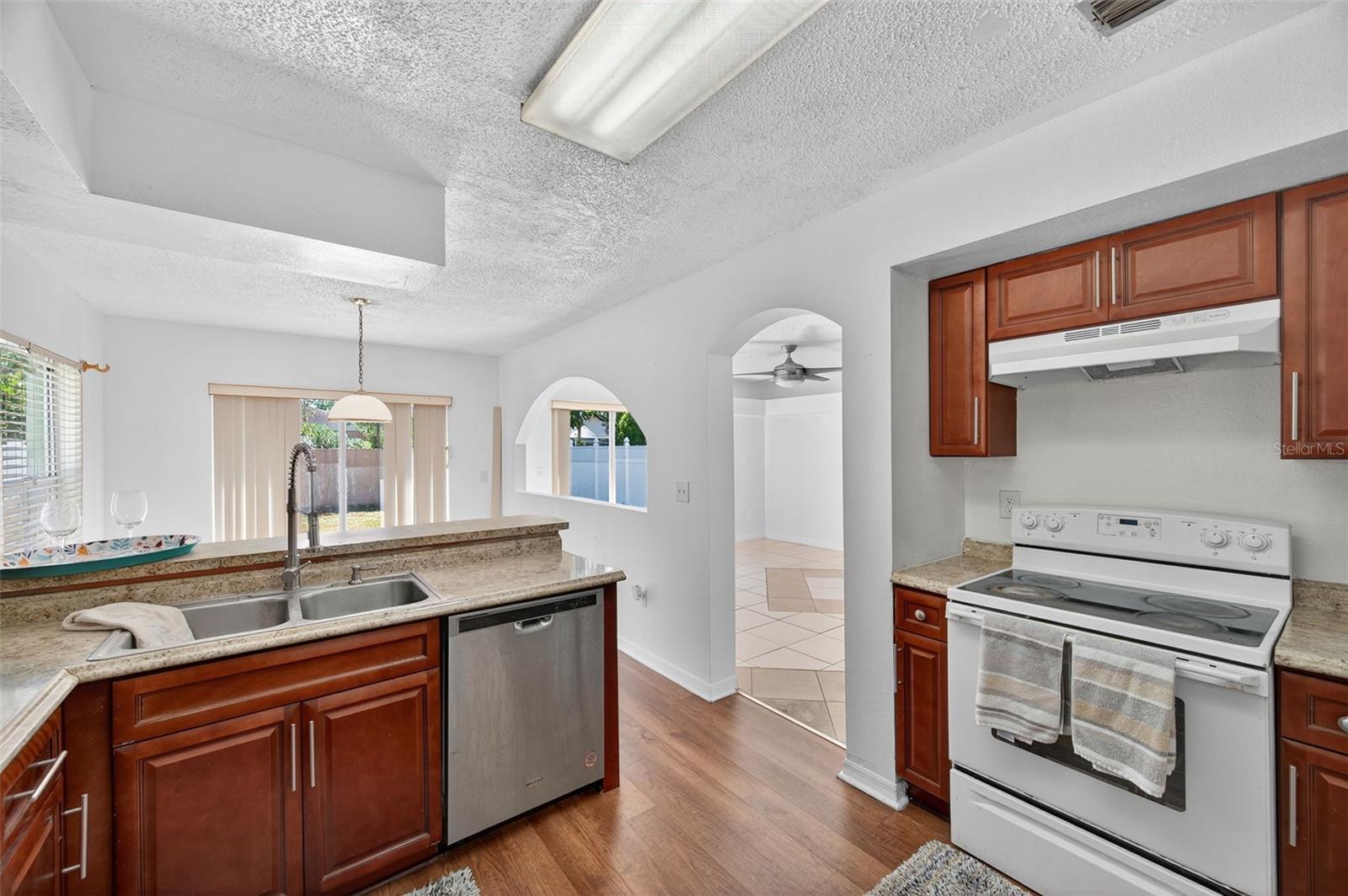 Image 10 of 59 For 1613 Prowmore Drive