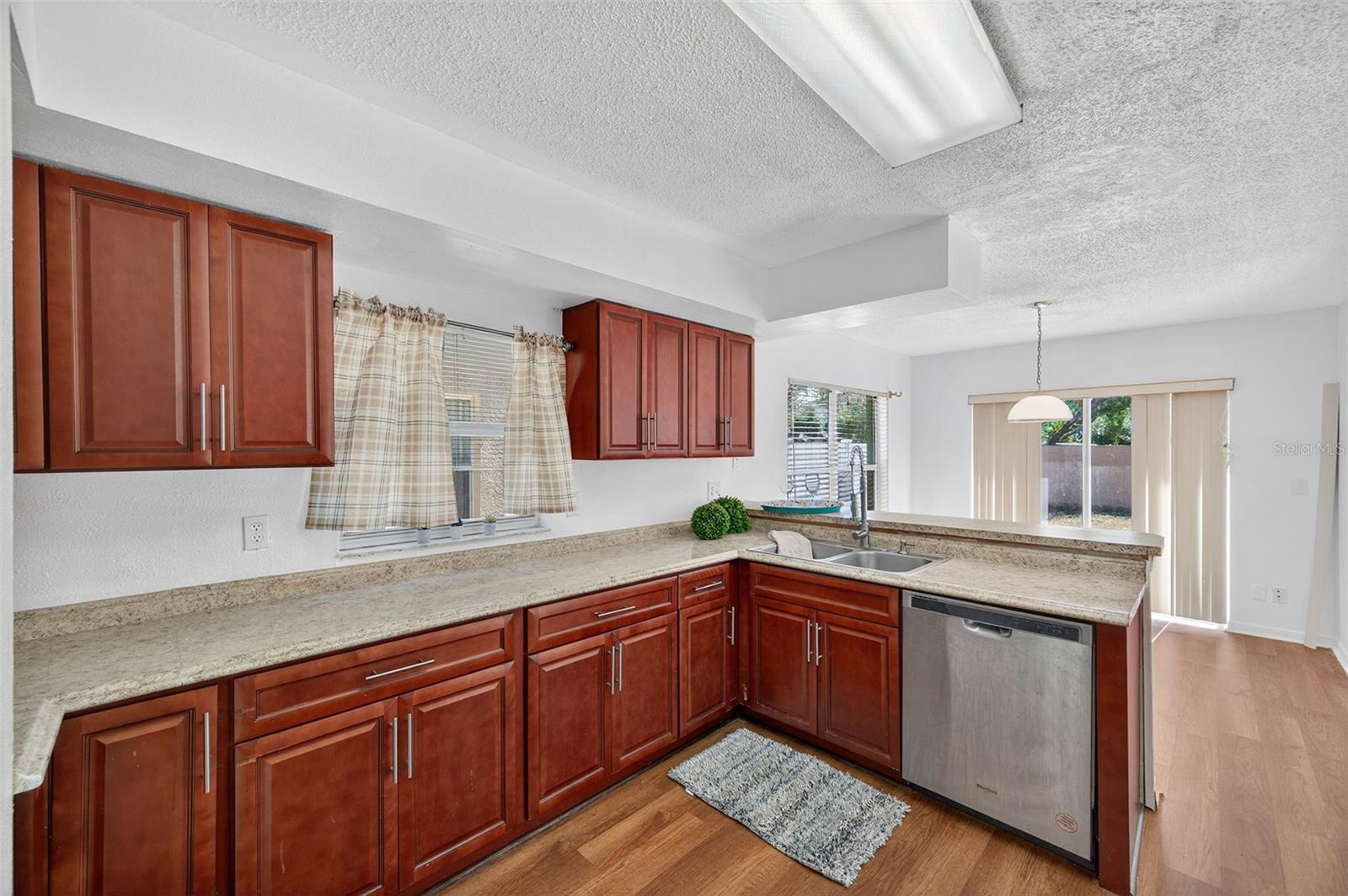 Image 14 of 59 For 1613 Prowmore Drive