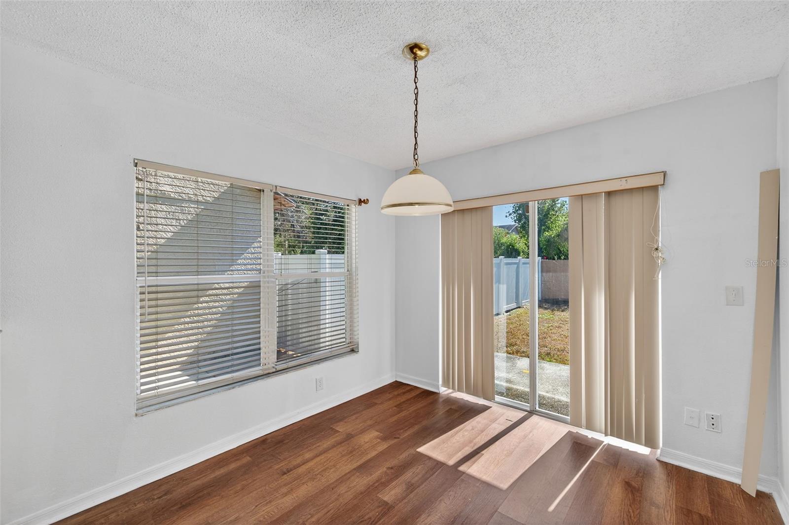 Image 17 of 59 For 1613 Prowmore Drive