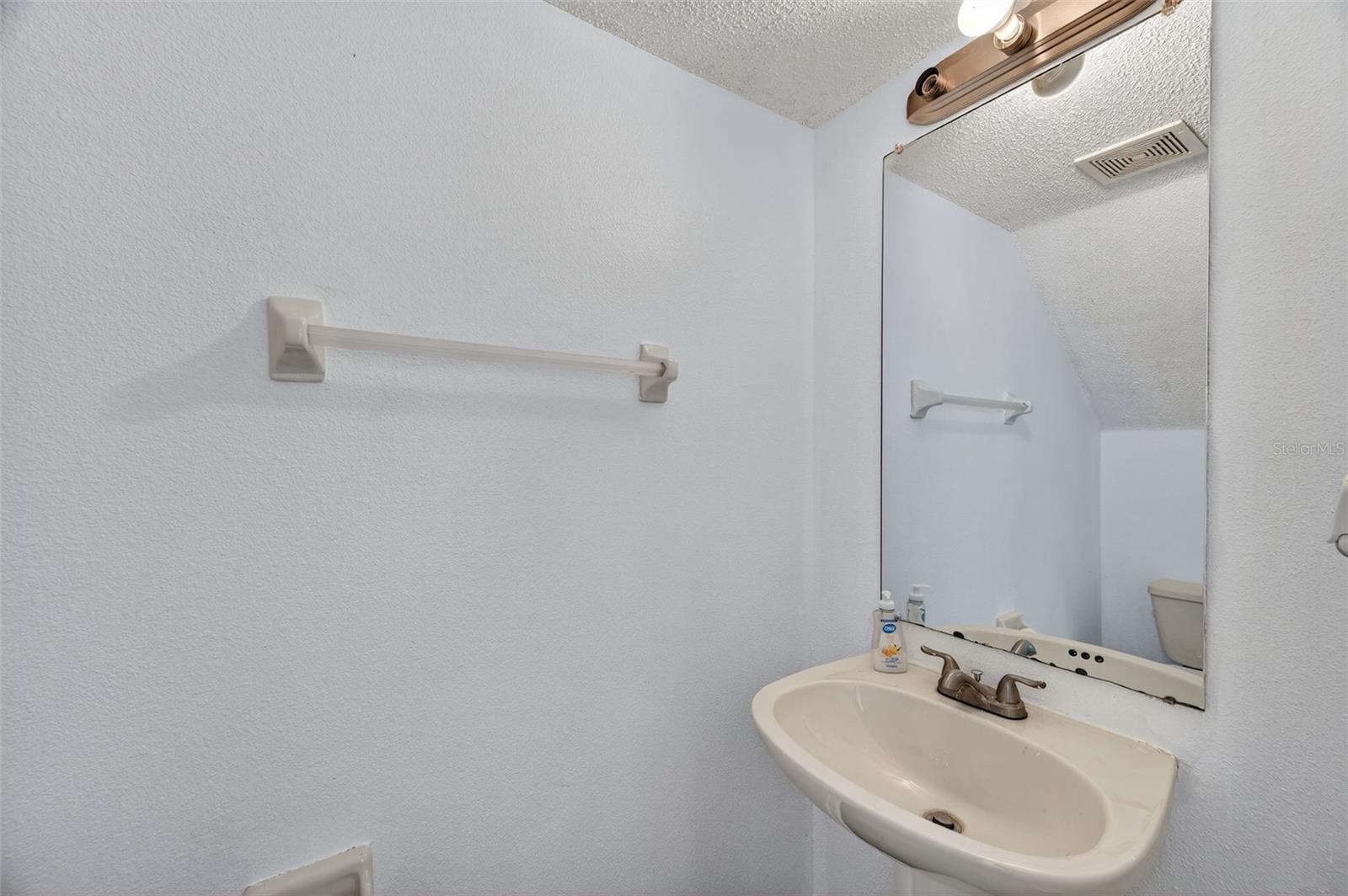 Image 19 of 59 For 1613 Prowmore Drive