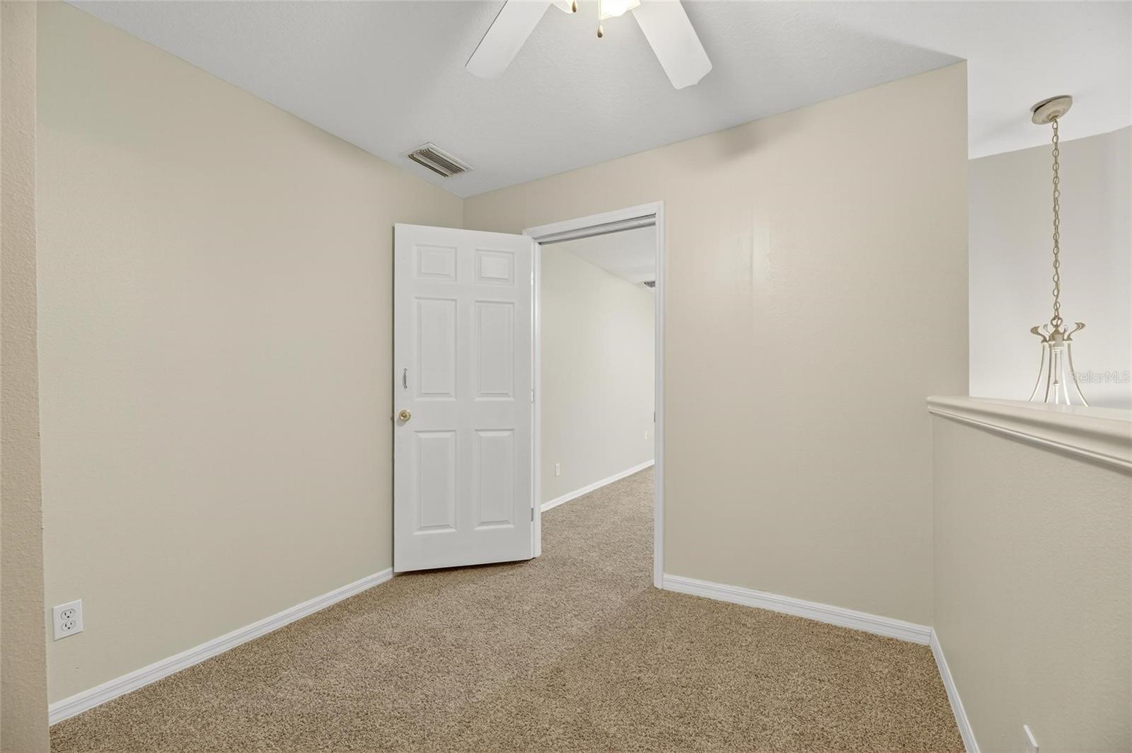 Image 43 of 62 For 172 Lake Shore Drive W