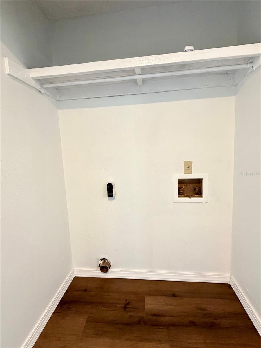 Image 8 of 12 For 6317 Roberts Avenue A