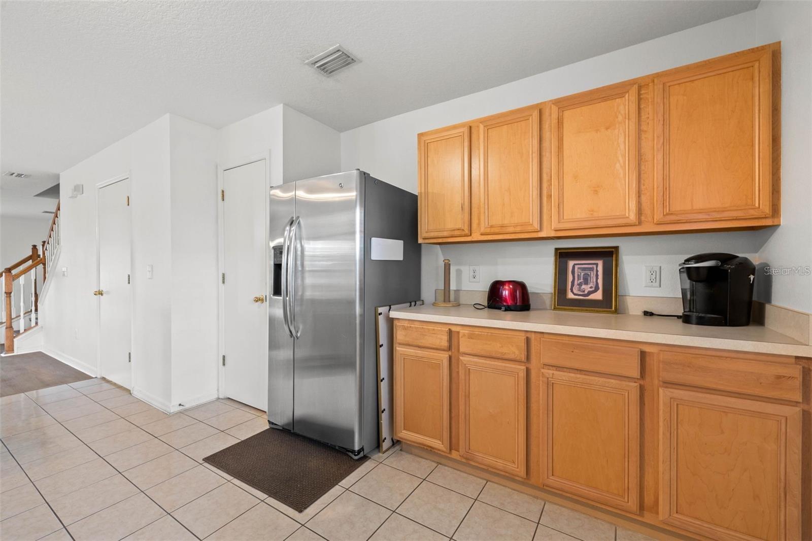 Image 13 of 28 For 2565 Harn Boulevard 1