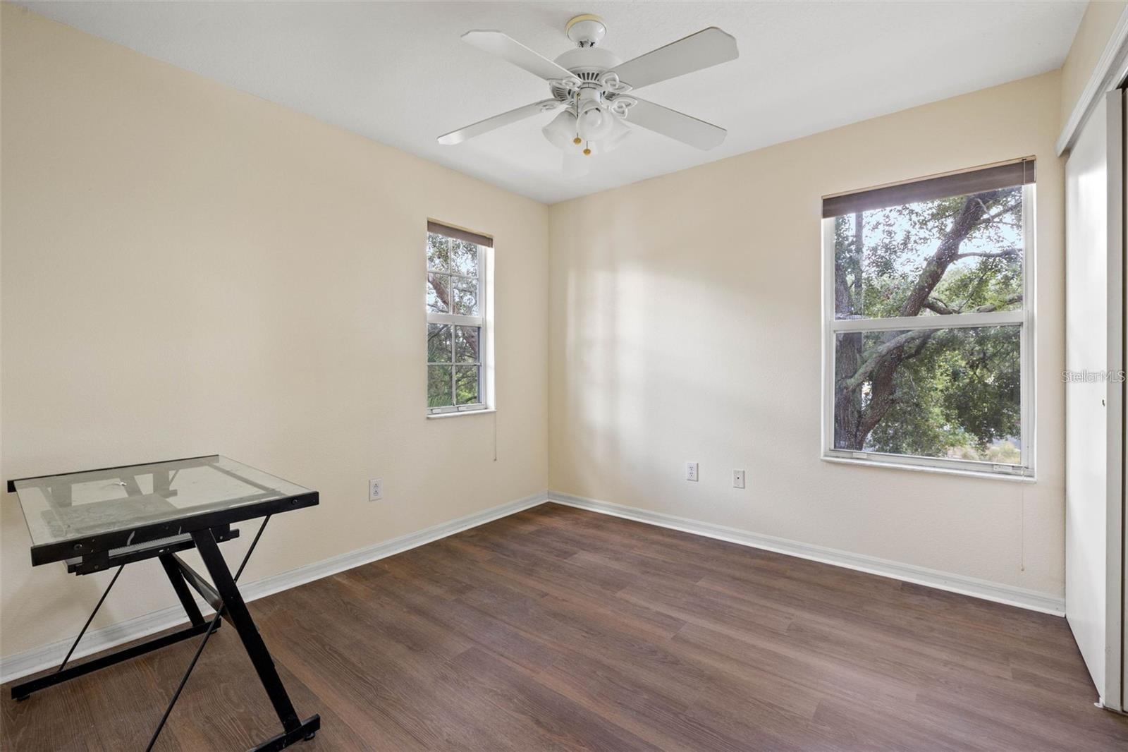 Image 20 of 28 For 2565 Harn Boulevard 1