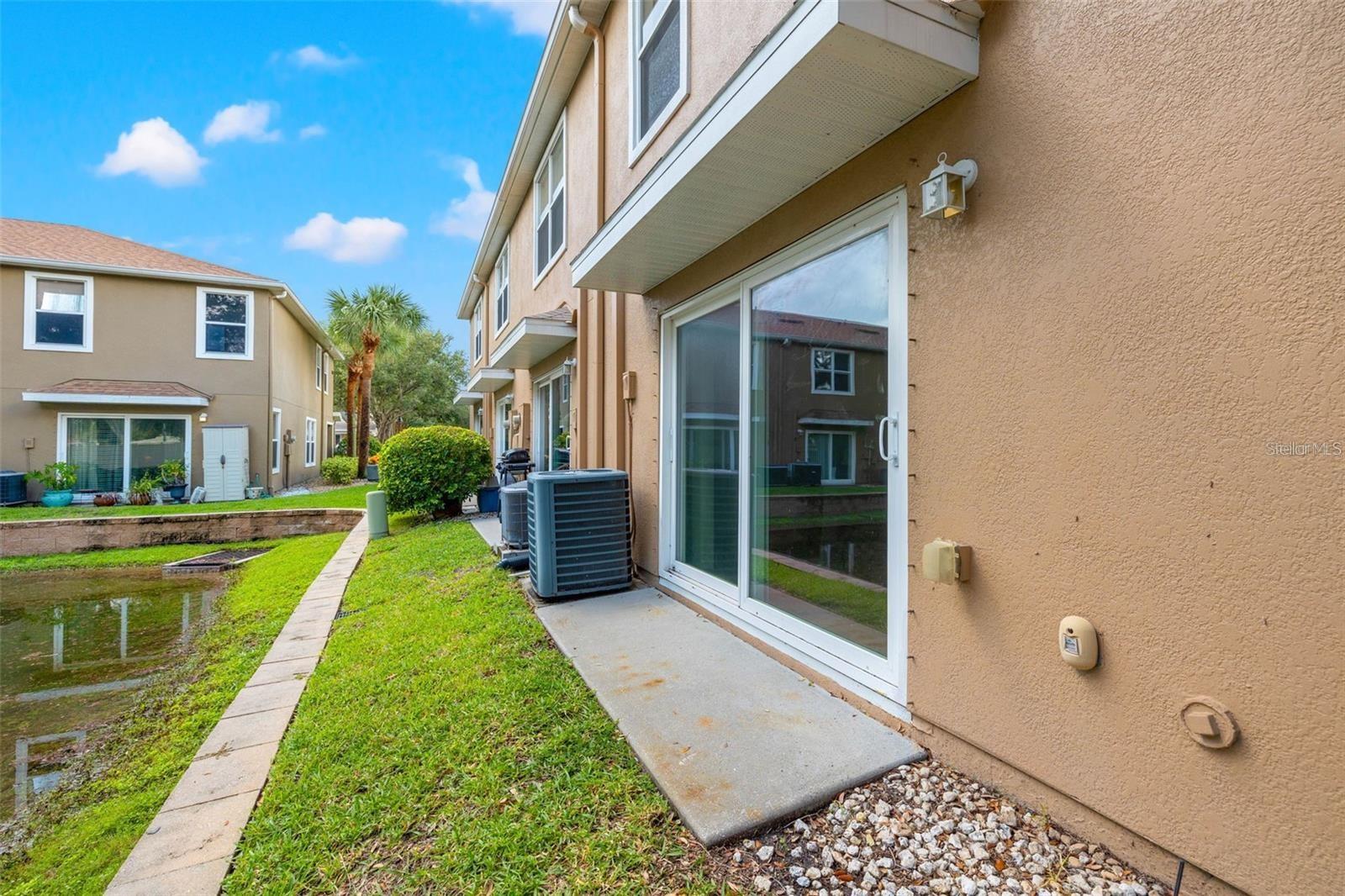 Image 24 of 28 For 2565 Harn Boulevard 1