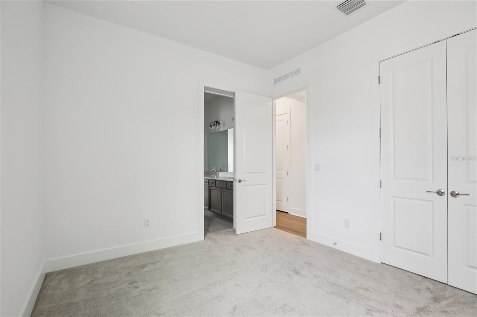 Image 25 of 46 For 8218 Golden Beach Court