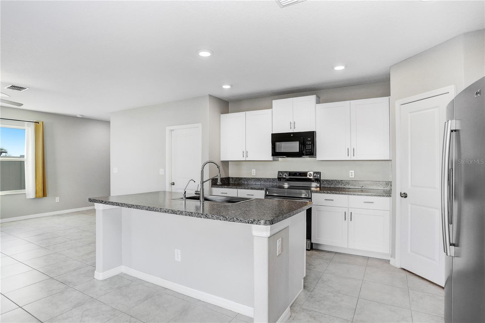 Image 9 of 49 For 6211 Spring Crayfish Avenue