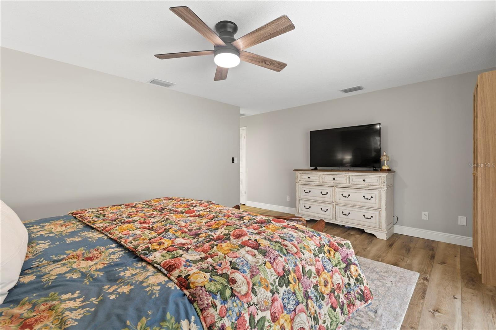 Image 20 of 41 For 715 Sandy Hook Road