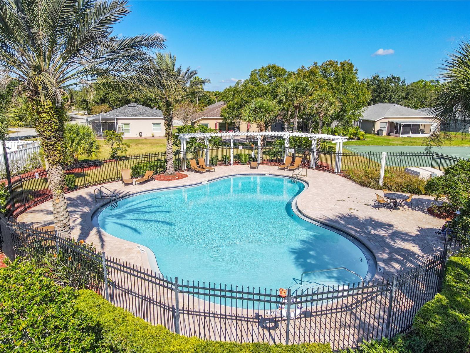 Image 25 of 27 For 12245 Country White Circle