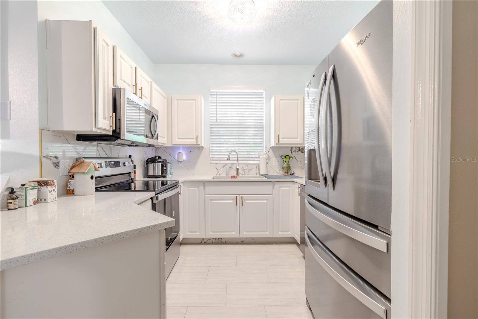 Image 7 of 27 For 12245 Country White Circle