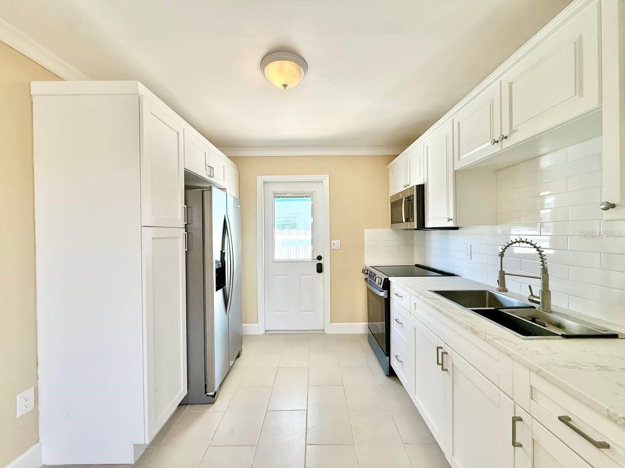 Image 7 of 14 For 151 148th Avenue E 2