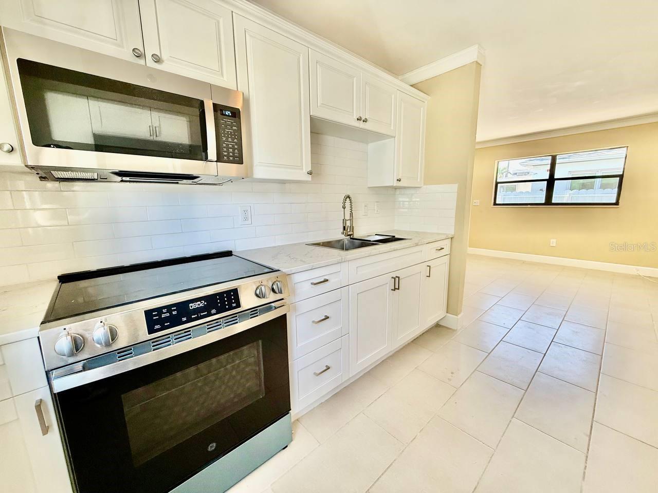 Image 9 of 14 For 151 148th Avenue E 2