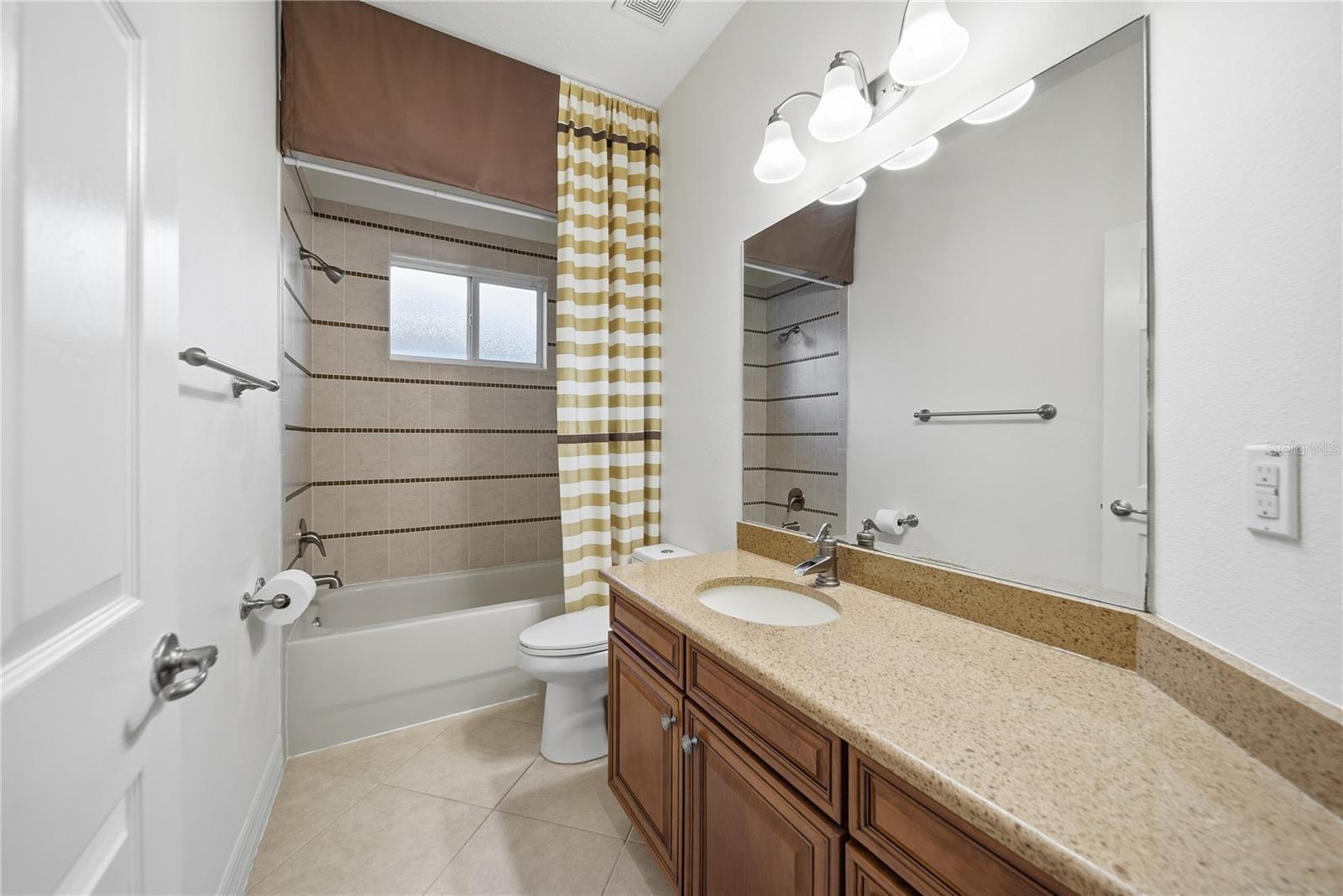 Image 26 of 46 For 19238 Climbing Aster Drive