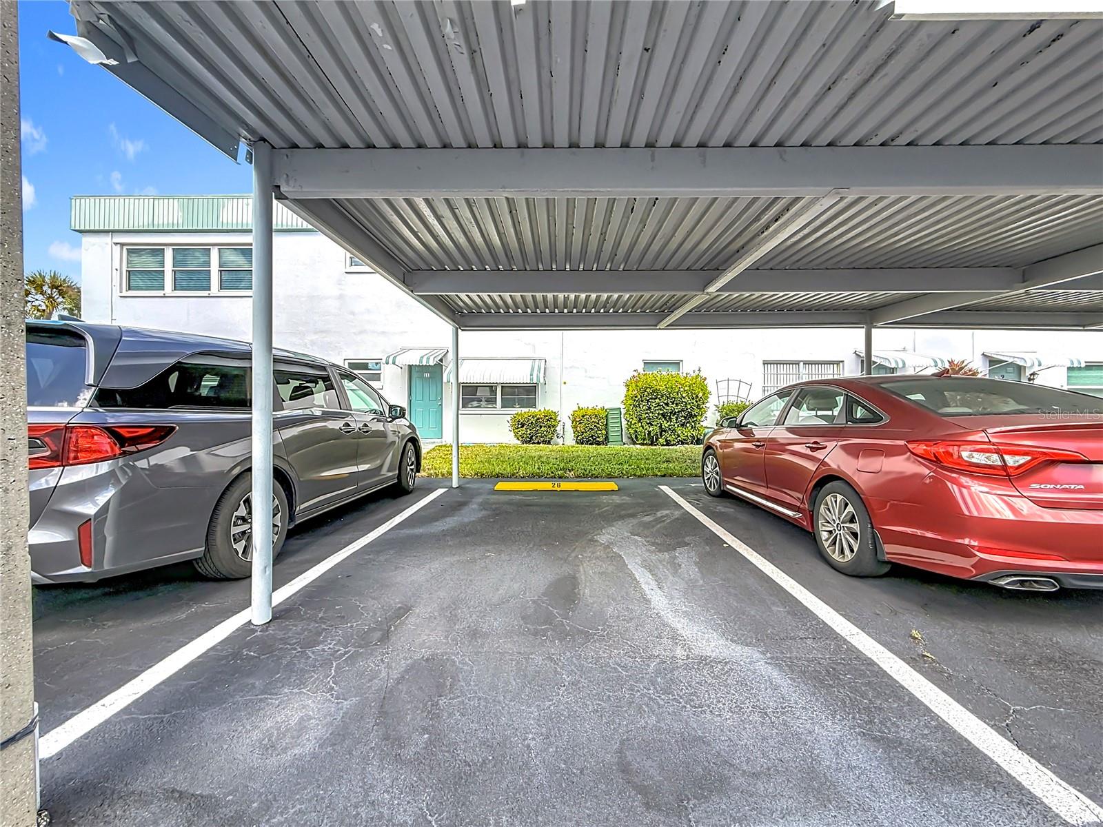 Listing photo id 35 for 5267 81st St N  26