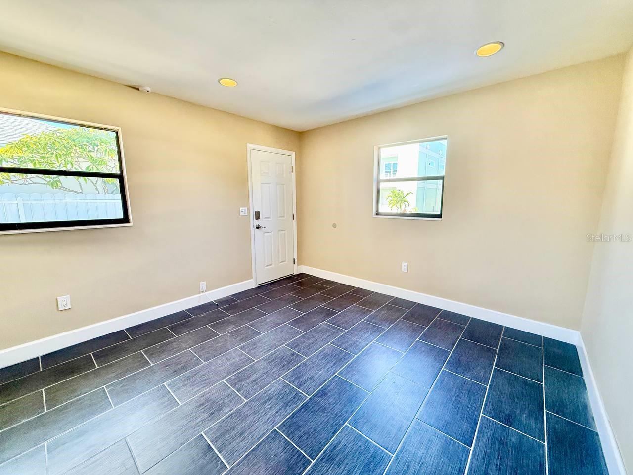 Image 6 of 13 For 151 148th Avenue E 1