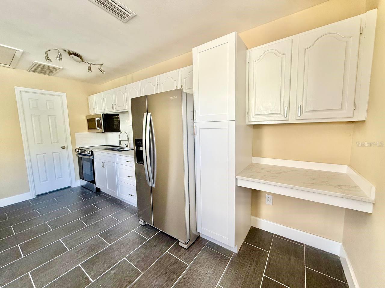 Image 7 of 13 For 151 148th Avenue E 1