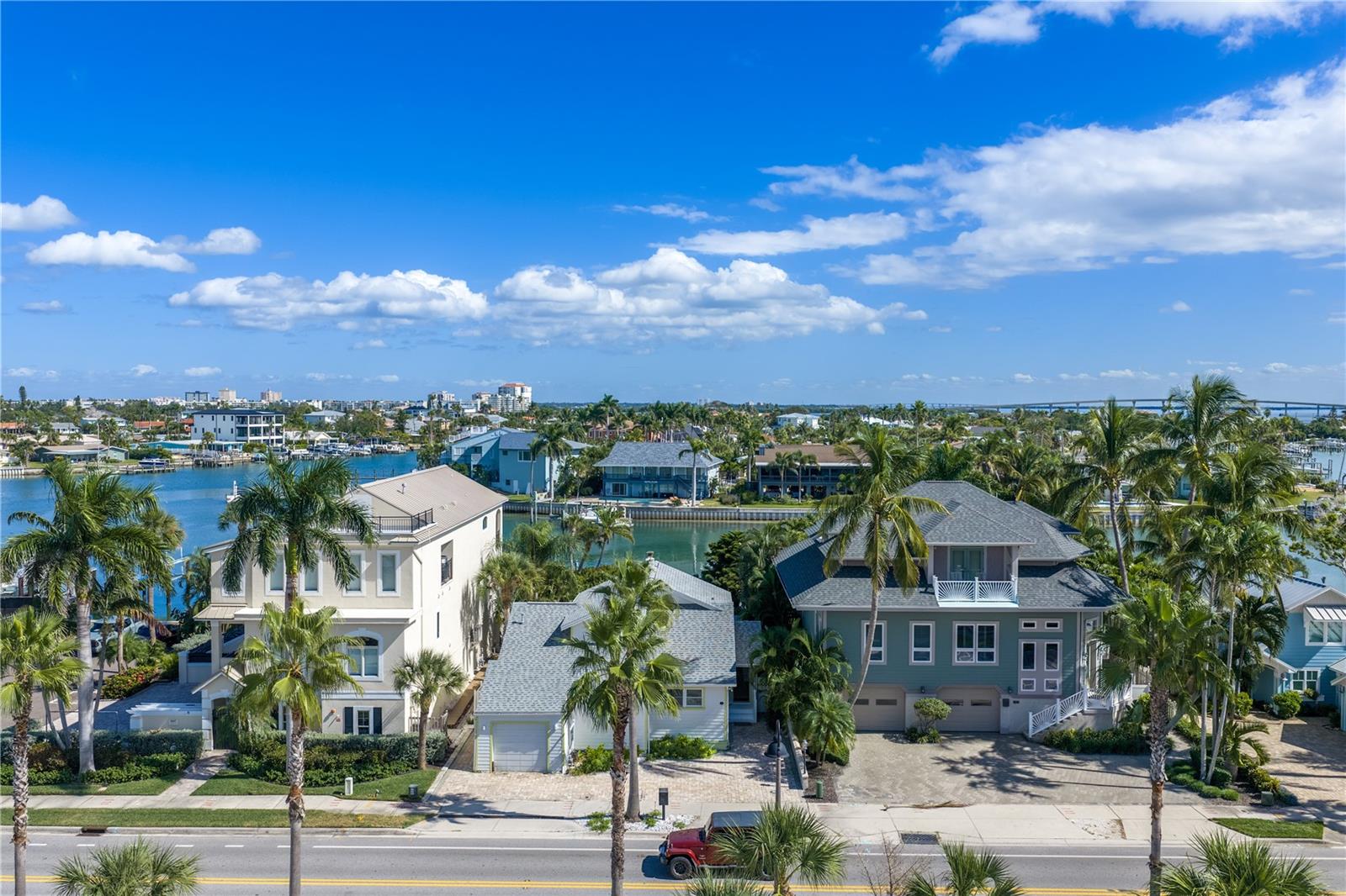 Image 35 of 41 For 2605 Pass A Grille Way