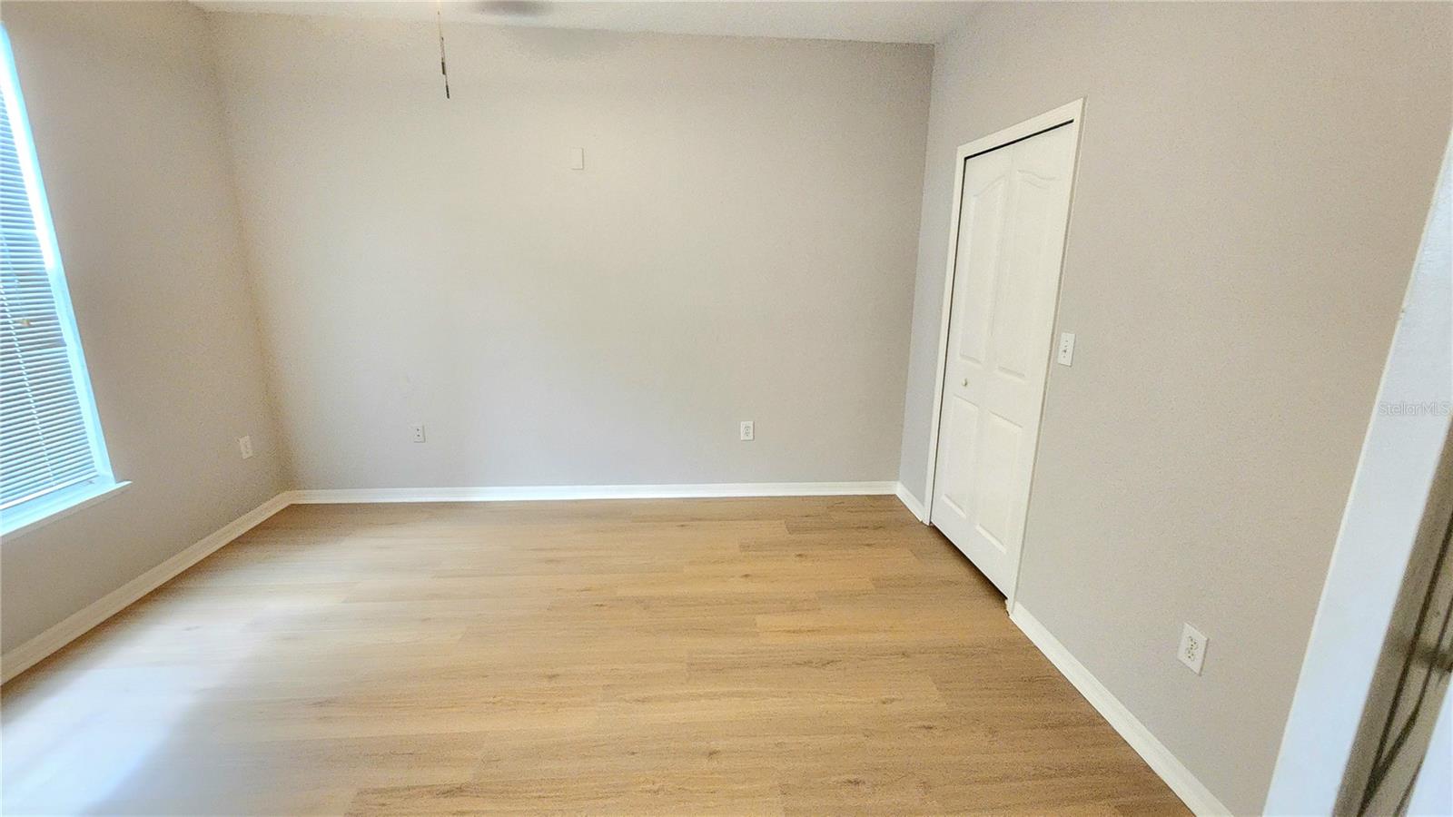 Image 9 of 11 For 5713 Legacy Crescent Place 103