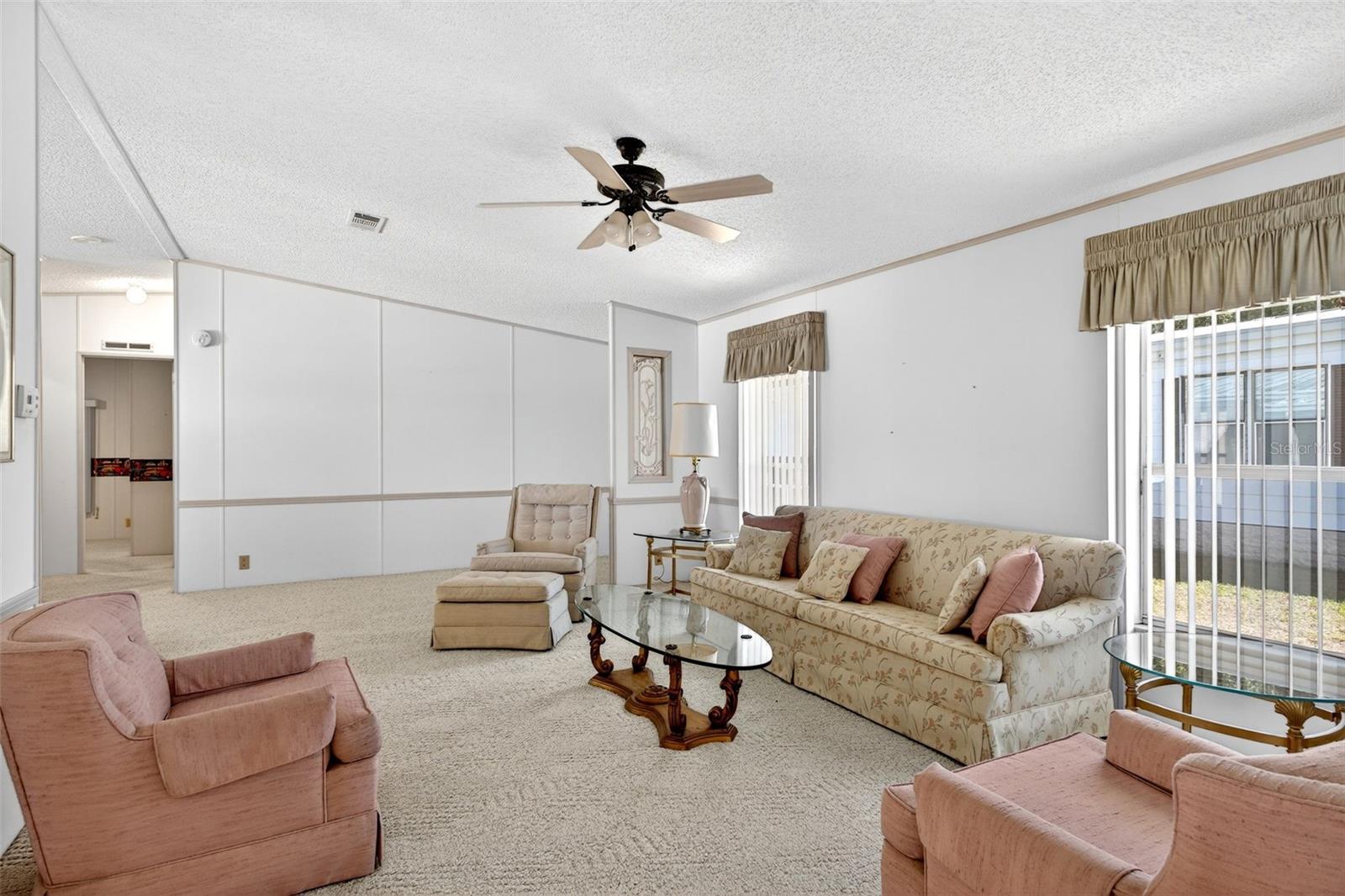 Image 8 of 47 For 8046 Highpoint Boulevard